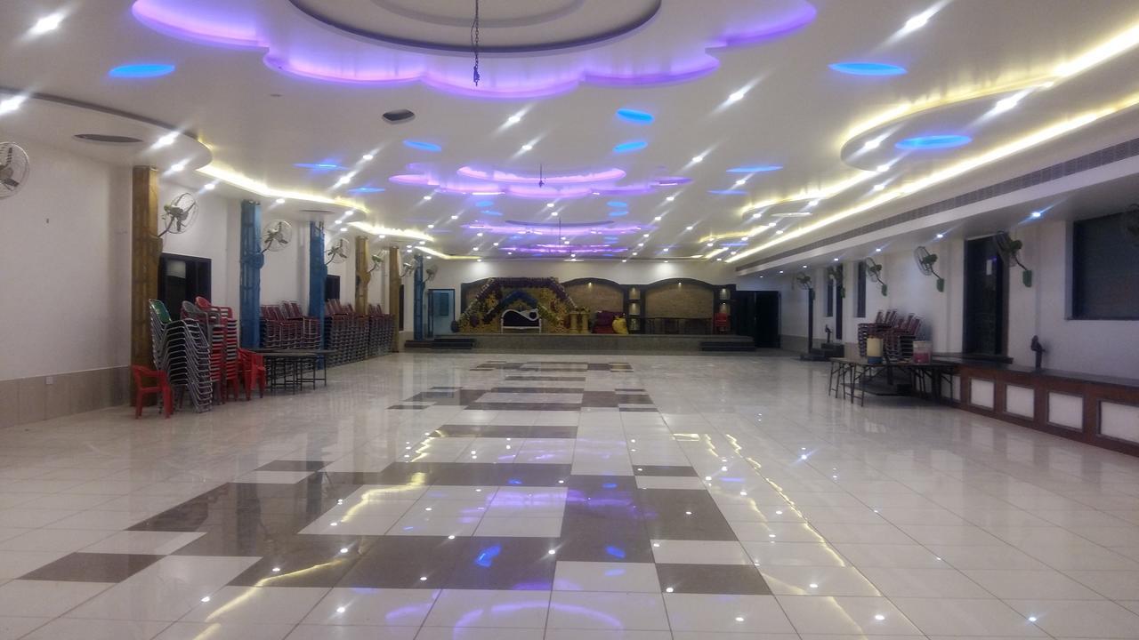 Hotel D2M Mānsa Exterior foto