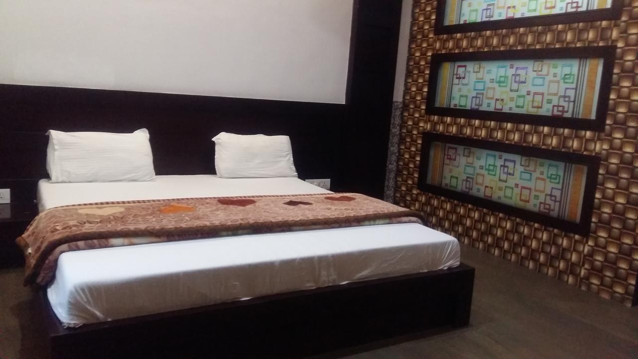 Hotel D2M Mānsa Habitación foto